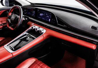 Подержанный автомобиль Exeed RX 2023 года (9 фото)