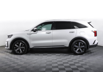 Подержанный автомобиль Kia Sorento 2021 года (4 фото)
