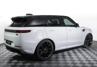 Подержанный автомобиль Land Rover Range Rover Sport 2023 года (5 фото)
