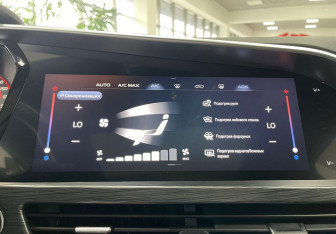 Подержанный автомобиль Geely Tugella 2022 года (16 фото)