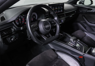 Подержанный автомобиль Audi A5 Liftback 2020 года (15 фото)