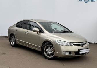 Подержанный автомобиль Honda Civic Sedan 2007 года (3 фото)