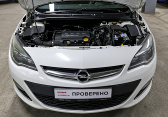 Подержанный автомобиль Opel Astra Hatchback 2012 года (9 фото)