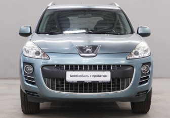 Подержанный автомобиль Peugeot 4007 2008 года (2 фото)