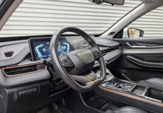 Подержанный автомобиль Exeed LX 2022 года (16 фото)