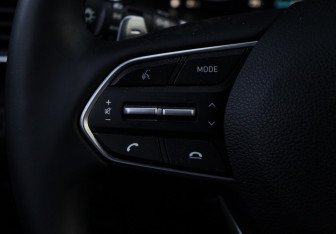 Подержанный автомобиль Hyundai Santa Fe 2022 года (27 фото)