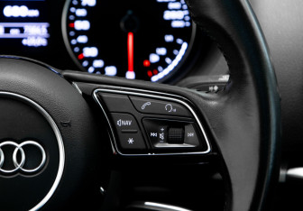 Подержанный автомобиль Audi A3 Sedan 2019 года (15 фото)