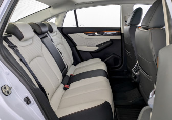 Новый DongFeng Shine Max 2023 (12 фото)