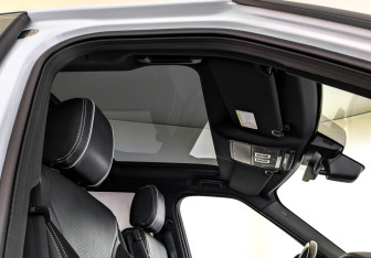 Подержанный автомобиль Land Rover Discovery 2020 года (23 фото)