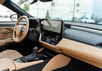 Новый Lexus ES 2025 (9 фото)