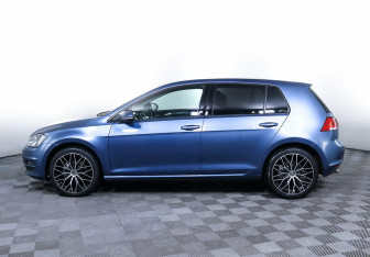 Подержанный автомобиль Volkswagen Golf Hatchback 2013 года (3 фото)