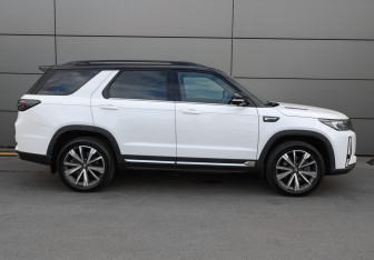 Подержанный автомобиль Changan CS95 2023 года (4 фото)