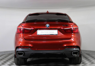 Подержанный автомобиль BMW X6 2016 года (4 фото)