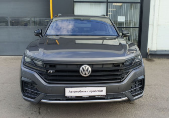 Подержанный автомобиль Volkswagen Touareg 2019 года (2 фото)