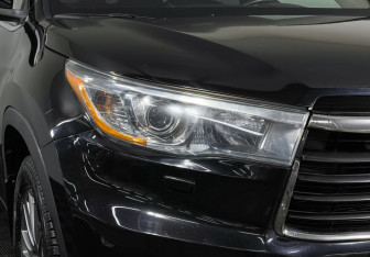 Подержанный автомобиль Toyota Highlander 2014 года (19 фото)