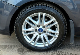 Подержанный автомобиль Ford Focus Hatchback 2008 года (9 фото)