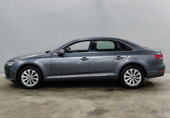 Подержанный автомобиль Audi A4 Sedan 2016 года (8 фото)