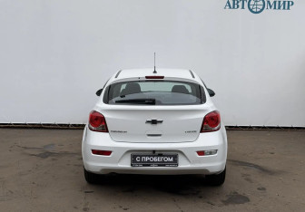 Подержанный автомобиль Chevrolet Cruze Hatchback 2014 года (6 фото)