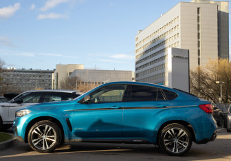 Подержанный автомобиль BMW X6 2018 года (6 фото)