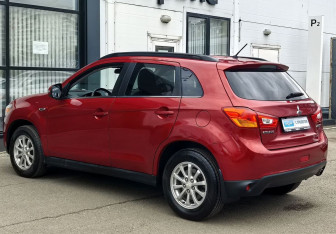 Подержанный автомобиль Mitsubishi ASX 2014 года (7 фото)