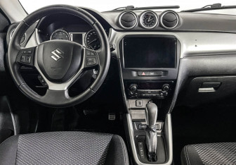 Подержанный автомобиль Suzuki Vitara 2016 года (12 фото)