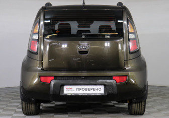 Подержанный автомобиль Kia Soul 2010 года (6 фото)