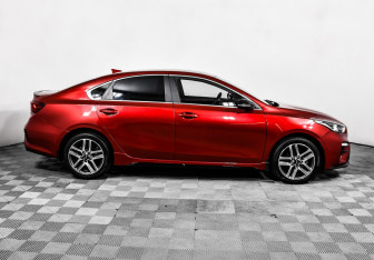 Подержанный автомобиль Kia Cerato Sedan 2020 года (4 фото)