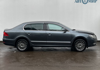 Подержанный автомобиль Skoda Superb Liftback 2014 года (4 фото)