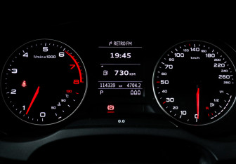 Подержанный автомобиль Audi A3 Sedan 2014 года (11 фото)