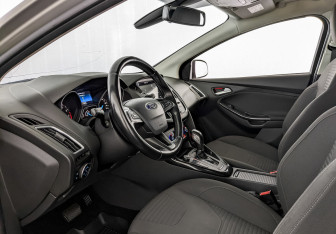 Подержанный автомобиль Ford Focus Wagon 2017 года (13 фото)