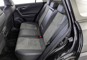 Новый Toyota RAV4 2025 (18 фото)