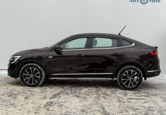 Подержанный автомобиль Renault Arkana 2019 года (8 фото)