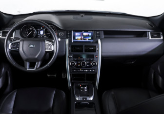 Подержанный автомобиль Land Rover Discovery Sport 2017 года (12 фото)