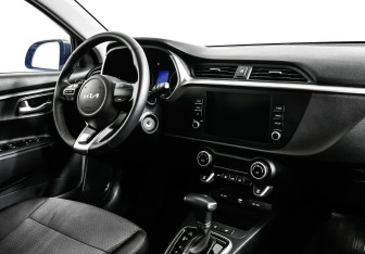 Подержанный автомобиль Kia Rio Sedan 2022 года (9 фото)