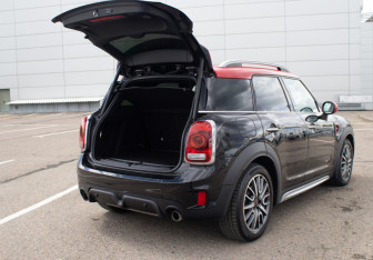 Подержанный автомобиль MINI Countryman 2018 года (14 фото)