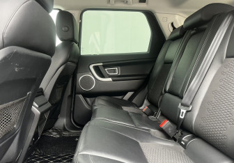 Подержанный автомобиль Land Rover Discovery Sport 2017 года (11 фото)