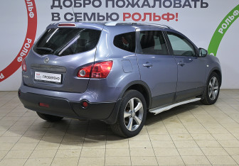 Подержанный автомобиль Nissan Qashqai+2 2009 года (4 фото)