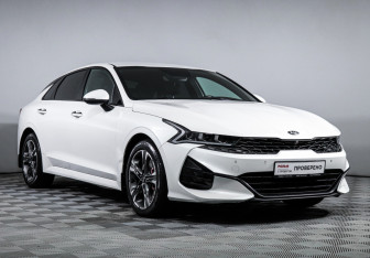 Подержанный автомобиль Kia K5 2021 года (3 фото)