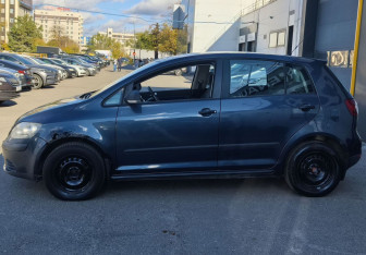 Подержанный автомобиль Volkswagen Golf Plus 2008 года (8 фото)