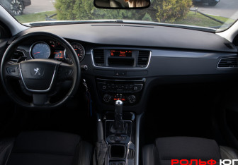 Подержанный автомобиль Peugeot 508 Sedan 2012 года (11 фото)