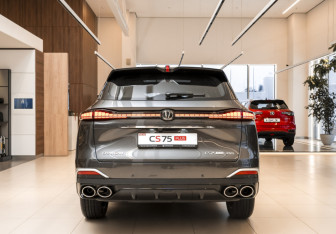 Новый Changan CS75PLUS 2025 (5 фото)