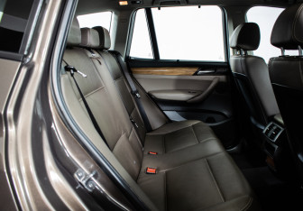 Подержанный автомобиль BMW X3 2013 года (9 фото)