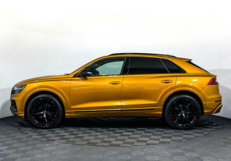 Подержанный автомобиль Audi Q8 2018 года (8 фото)