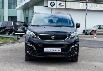 Подержанный автомобиль Peugeot Traveller 2021 года (2 фото)