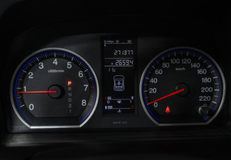 Подержанный автомобиль Honda CR-V 2008 года (12 фото)