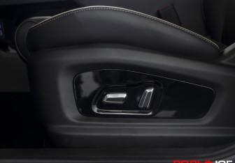 Подержанный автомобиль Omoda C5 2024 года (17 фото)