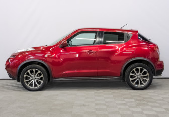 Подержанный автомобиль Nissan Juke 2014 года (8 фото)