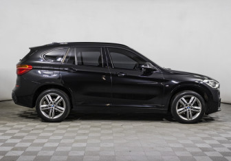 Подержанный автомобиль BMW X1 2018 года (4 фото)