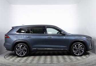 Подержанный автомобиль Geely Monjaro 2023 года (4 фото)