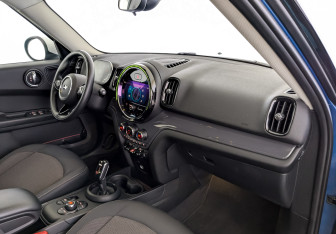 Подержанный автомобиль MINI Countryman 2021 года (11 фото)
